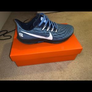 unc nike pegasus